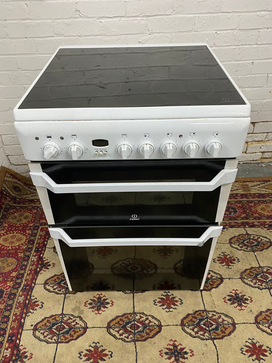 Beautiful Indesit White 60CM Ceramic Electric Cooker With Dual Grill/Oven For Sale