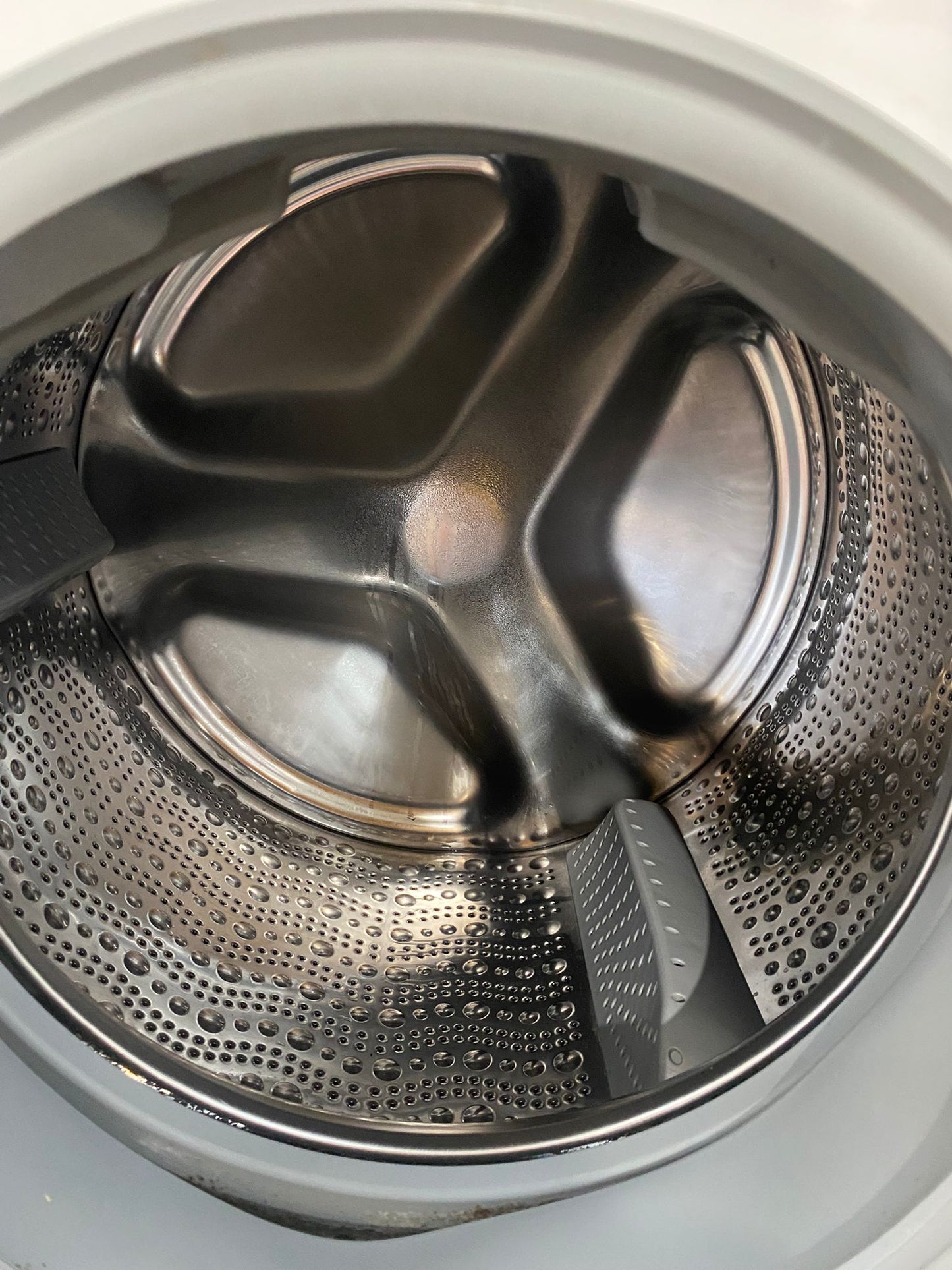 Beautiful Bosch Series 6 8KG Washing Machine For Sale