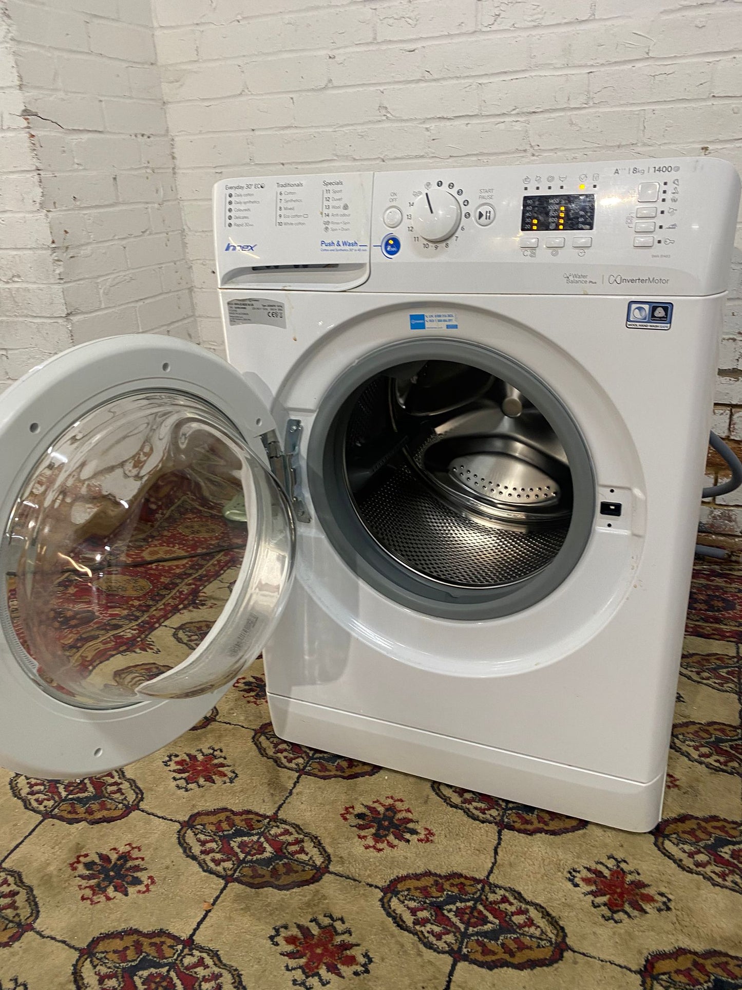 FREE DELIVERY Beautiful Indesit 8KG Washing Machine