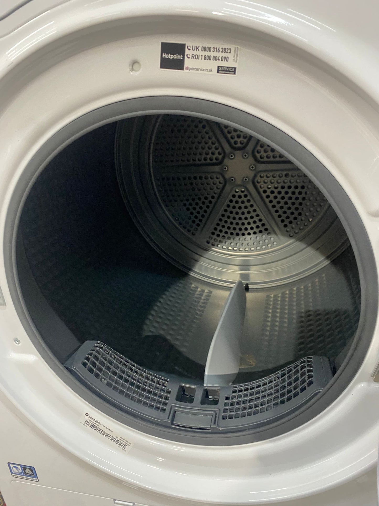 Beautiful HotPoint 8KG Condenser Dryer With HeatPump For Sale