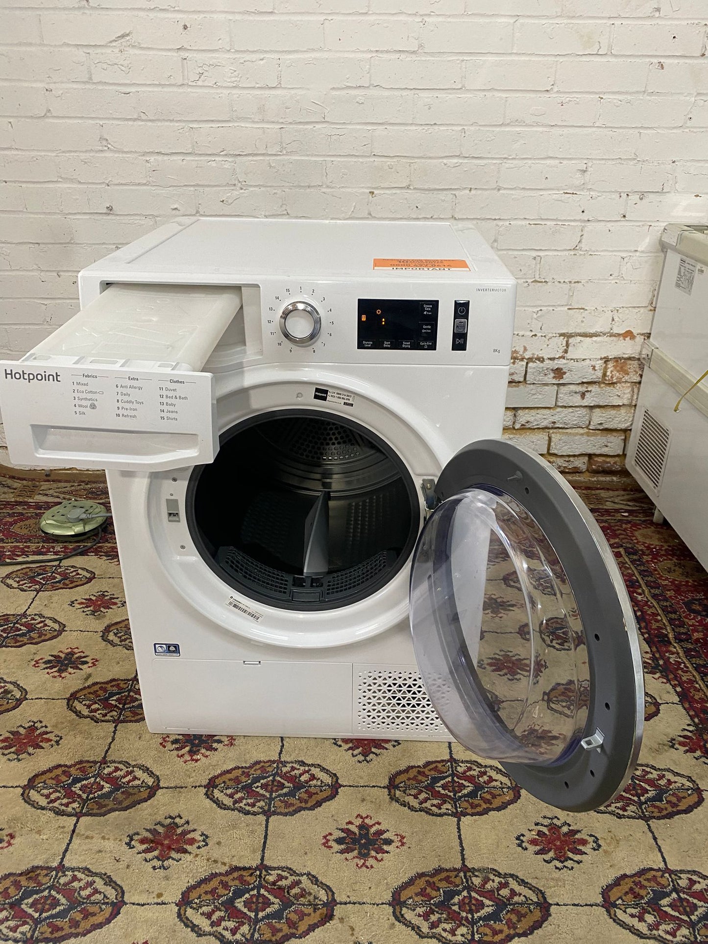 Beautiful HotPoint 8KG Condenser Dryer With HeatPump For Sale