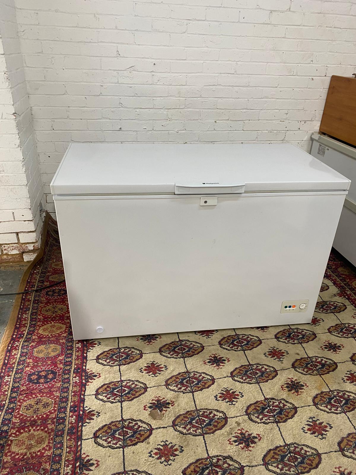 🚚Beautiful Hotpoint 310L Chest  Freezer Frost Free Technology For Sale