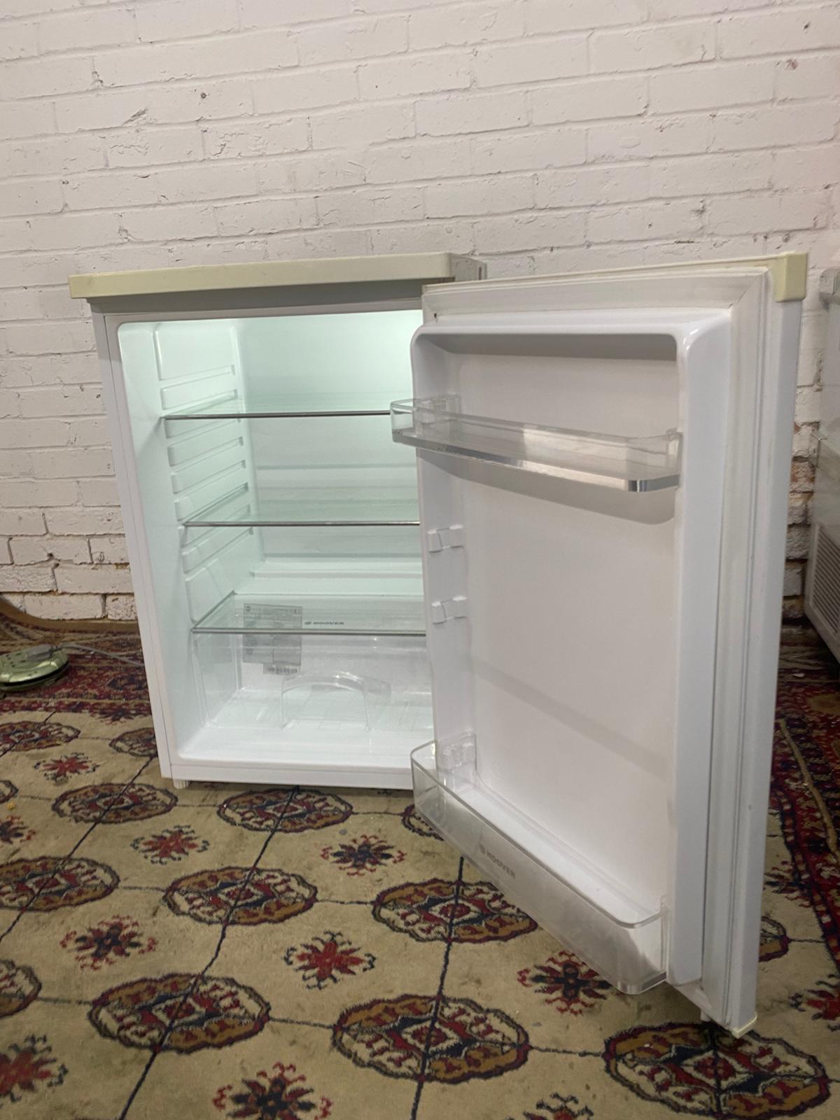 🚚Hoover Under-counter Fridge Only For Sale