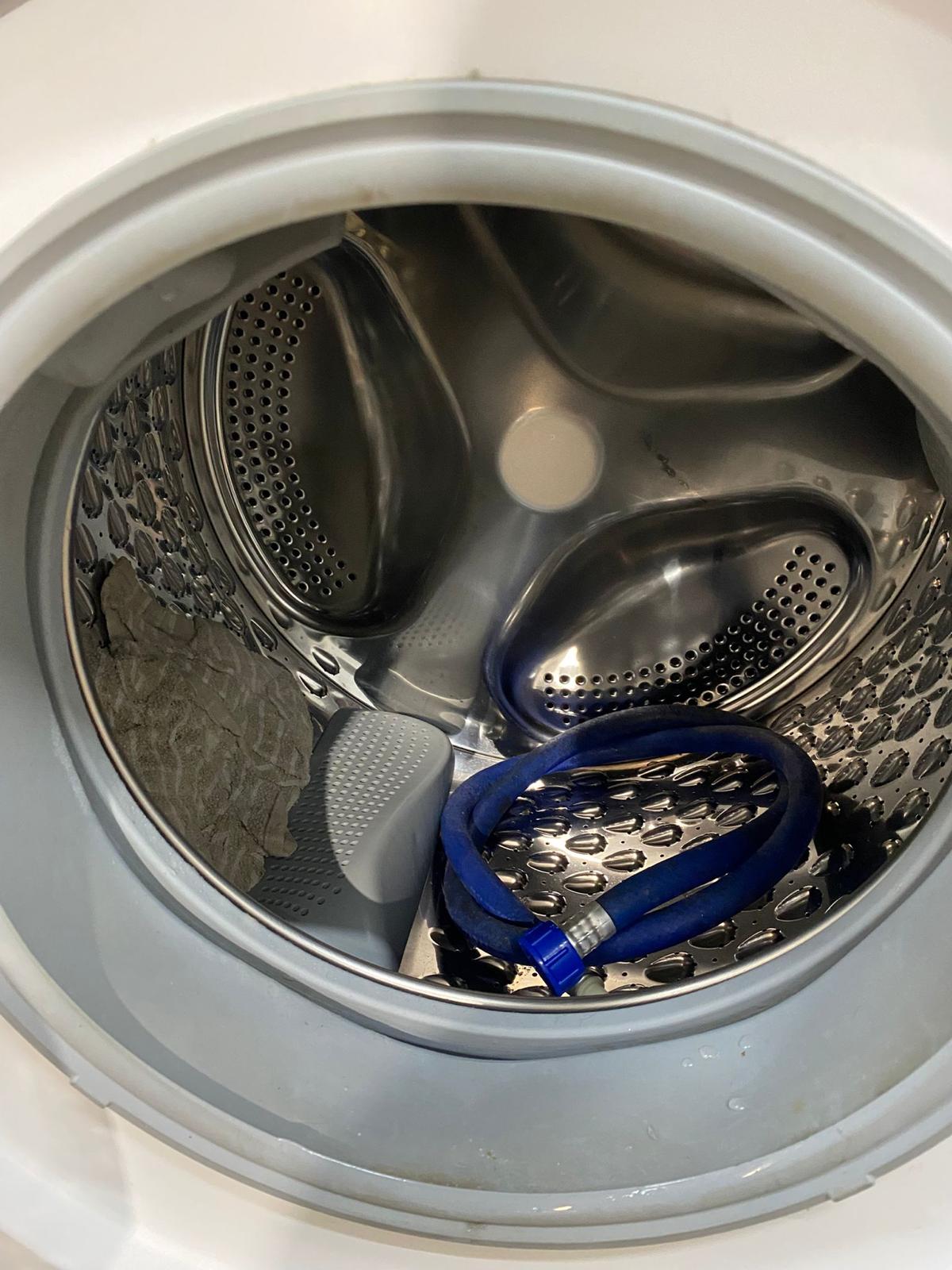 FREE DELIVERY Beautiful Bosch 7+5 KG Washer Dryer For Sale