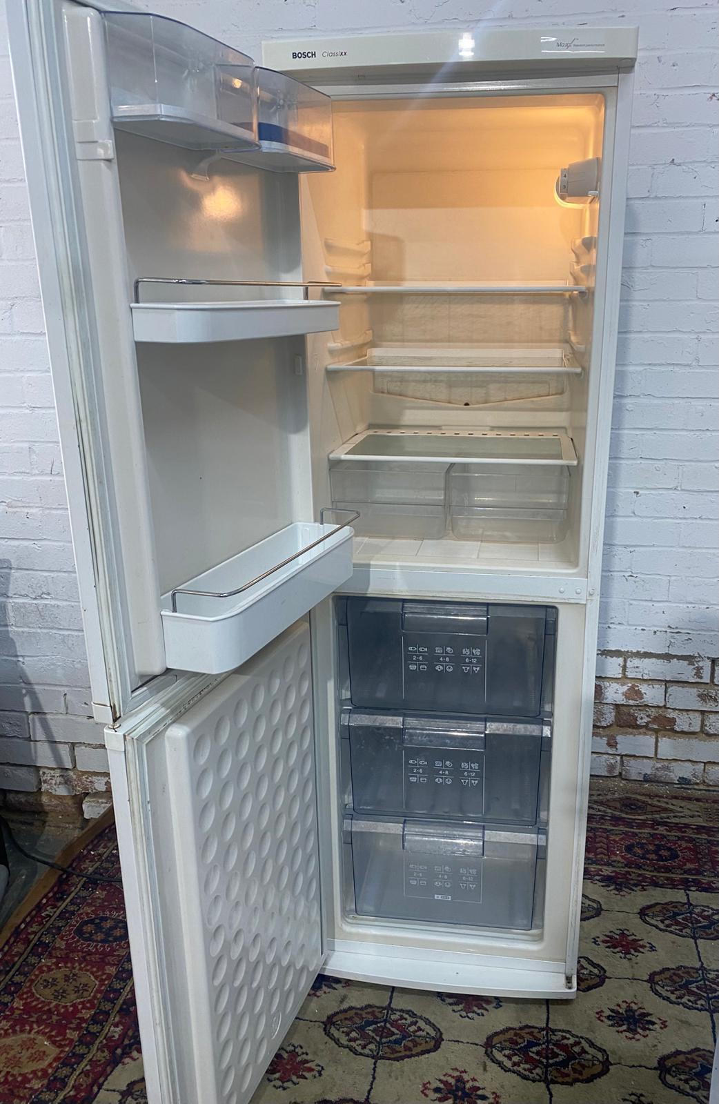 Bosch White Fridge Freezer Frost Free For Sale