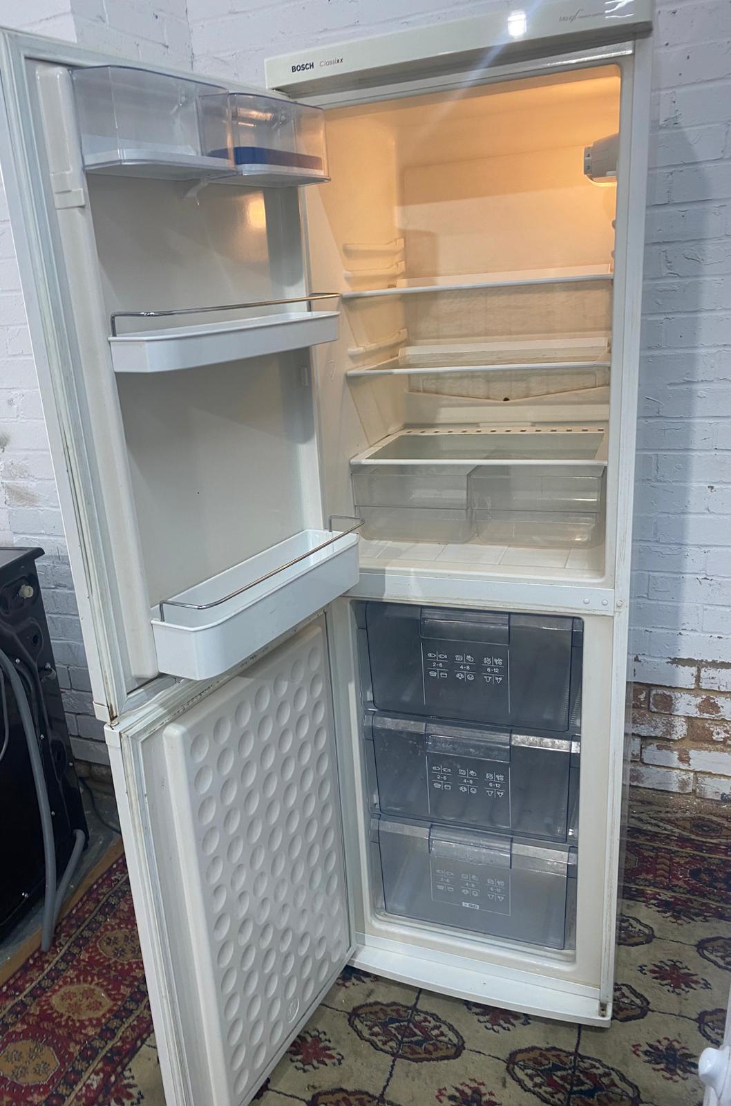 Bosch White Fridge Freezer Frost Free For Sale