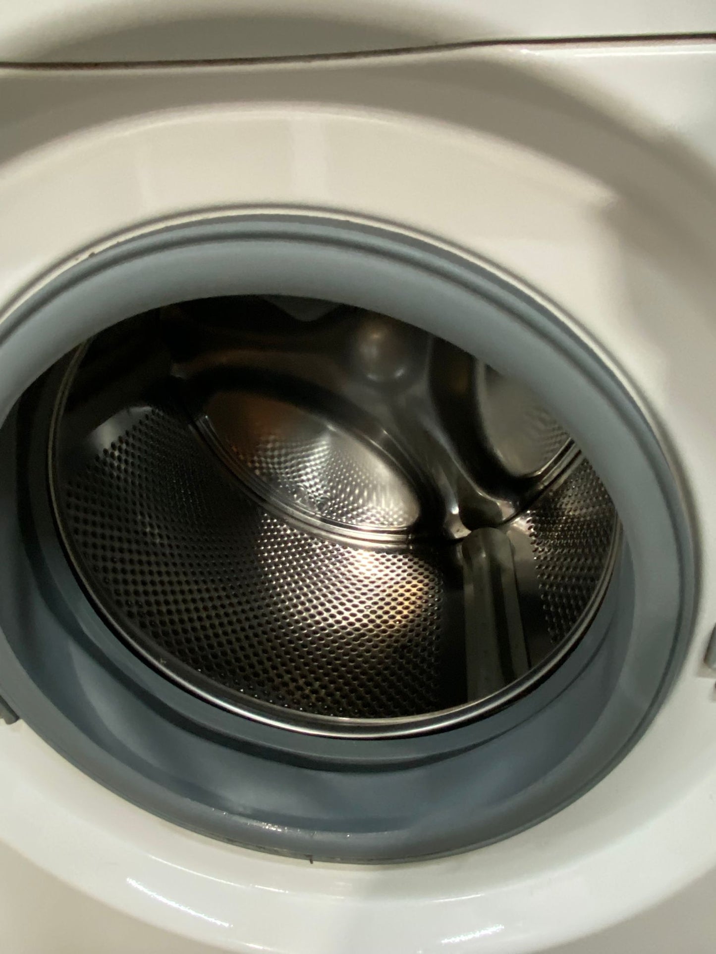 FREE DELIVERY TopBrand Whirlpool 9KG Series 6 Washing Machine For Sale