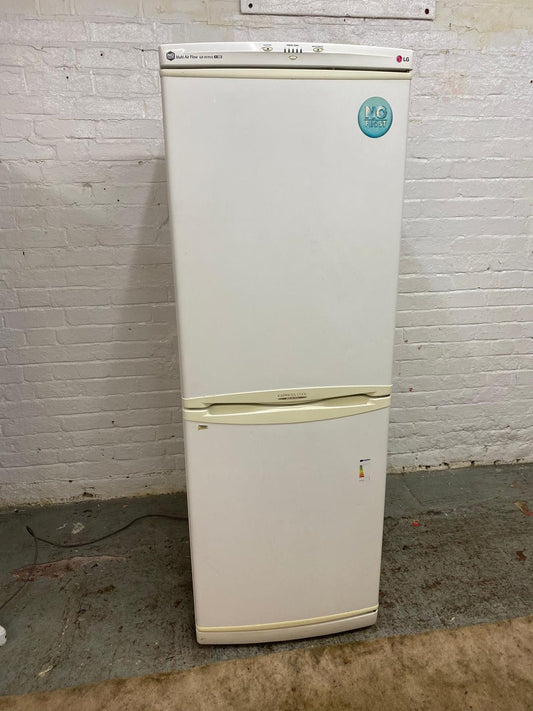 FREE DELIVERY Beautiful LG Frost Free Fridge Freezer For Sale