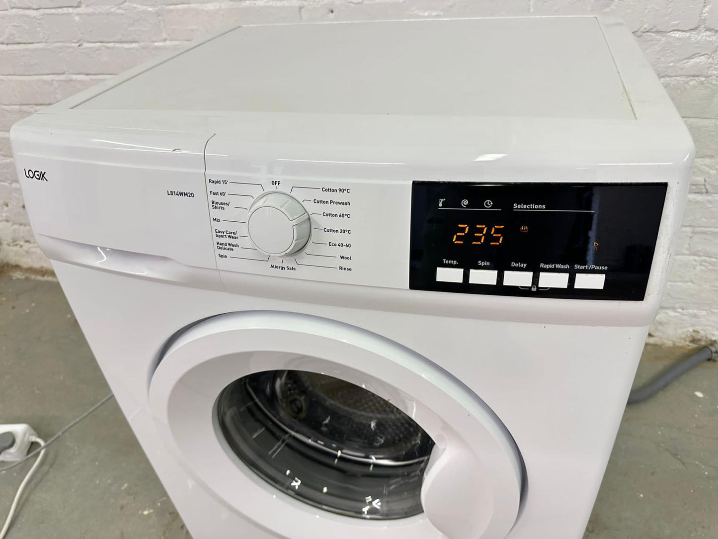Beautiful Logik 8KG Washing Machine For Sale