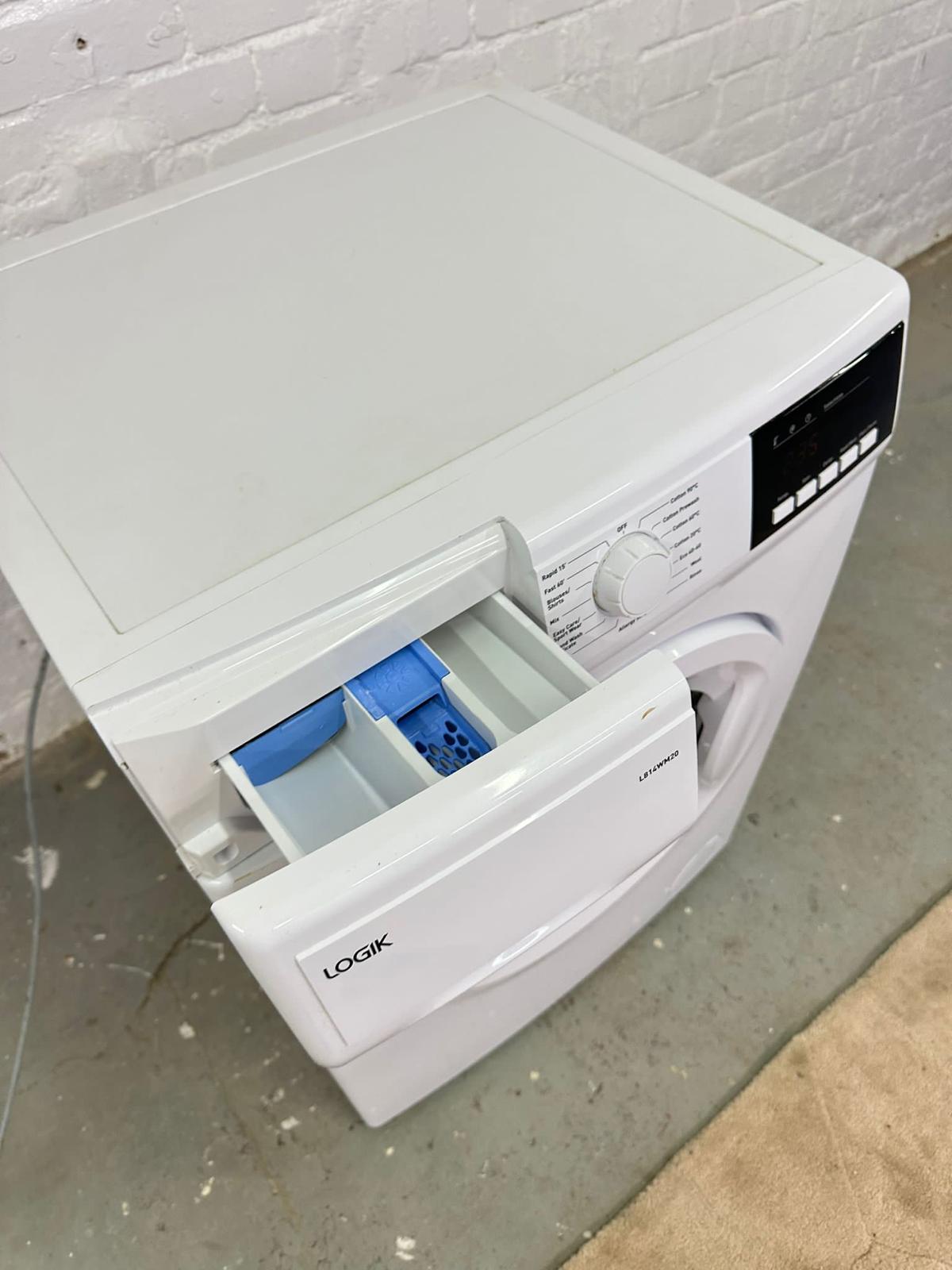Beautiful Logik 8KG Washing Machine For Sale