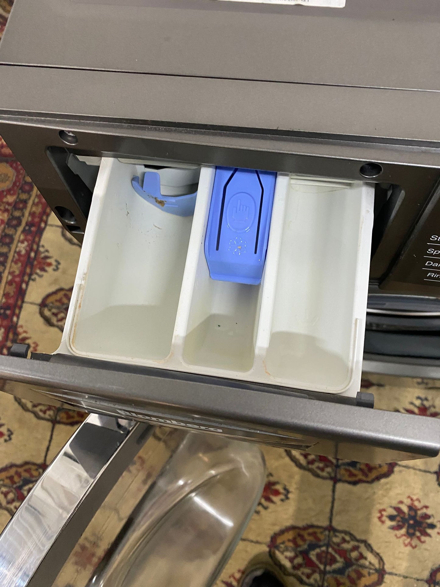 🚚FREE DELIVERY Beautiful Blomberg Mettalic Silver Grey 8KG Washing Machine For Sale