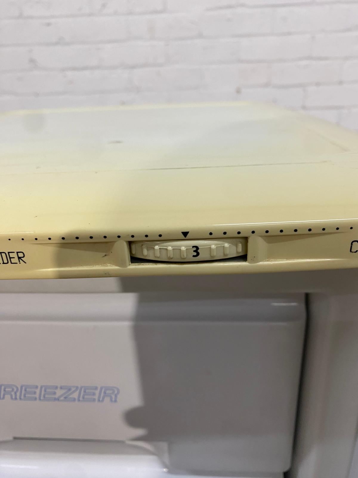 🚚Beautiful Undercounter Freezer On Top For Sale