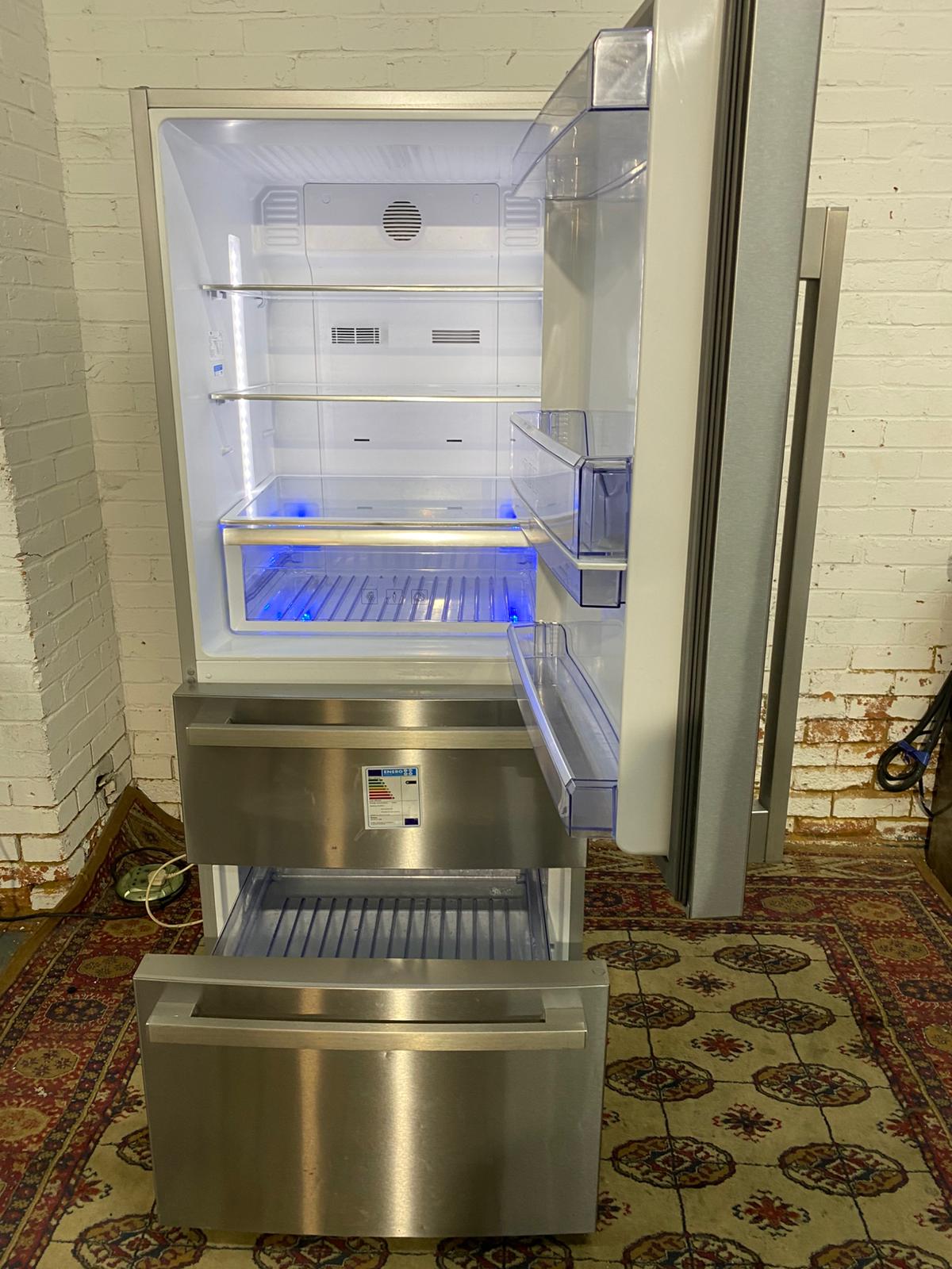 🚚FREE DELIVERY Beautiful Beko 75CM Wide Stainless Steel Water Dispenser 3Doors Fridge Freezer For Sale