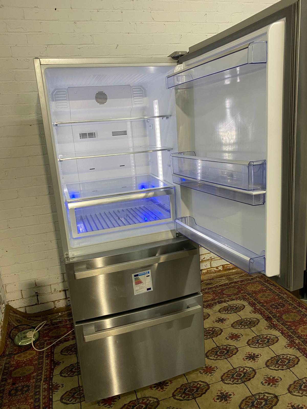 🚚FREE DELIVERY Beautiful Beko 75CM Wide Stainless Steel Water Dispenser 3Doors Fridge Freezer For Sale