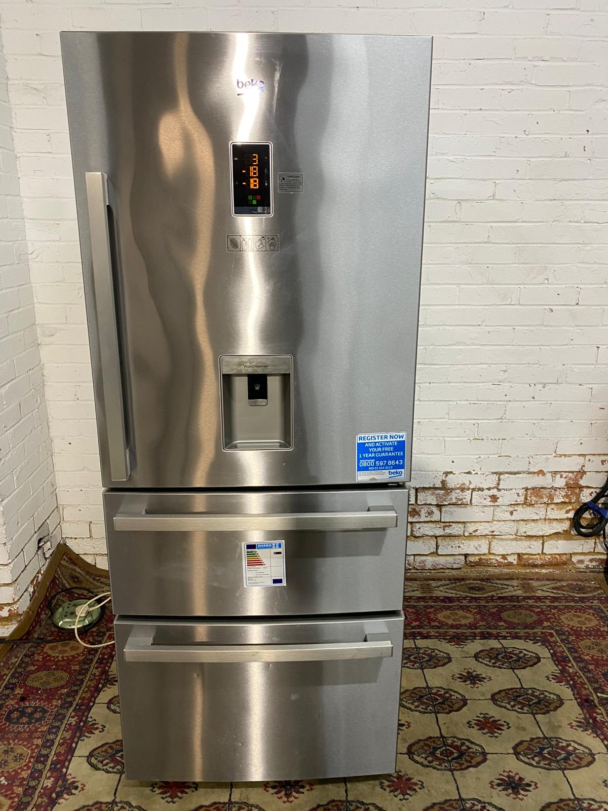 🚚FREE DELIVERY Beautiful Beko 75CM Wide Stainless Steel Water Dispenser 3Doors Fridge Freezer For Sale