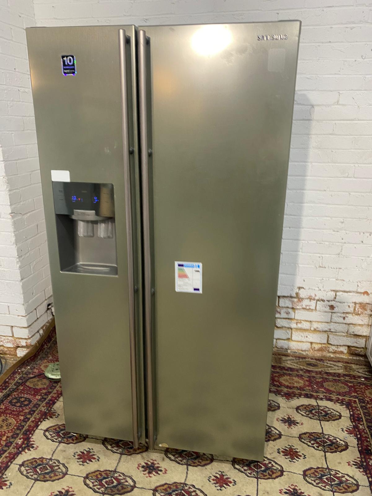 🚚Beautiful Samsung Stainless Steel Double Door 90CM Wide Frost Free Plumb In American Fridge Freezer For Sale