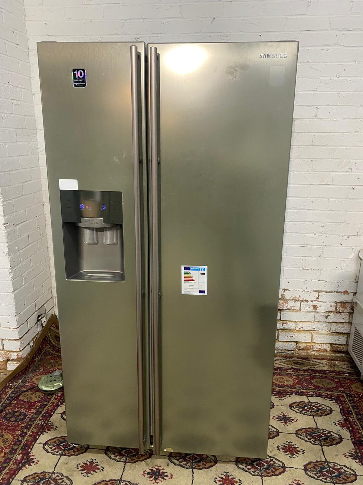 🚚Beautiful Samsung Stainless Steel Double Door 90CM Wide Frost Free Plumb In American Fridge Freezer For Sale