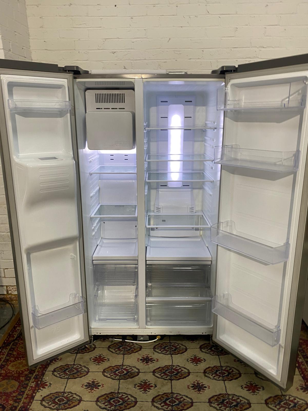 🚚Beautiful Samsung Stainless Steel Double Door 90CM Wide Frost Free Plumb In American Fridge Freezer For Sale