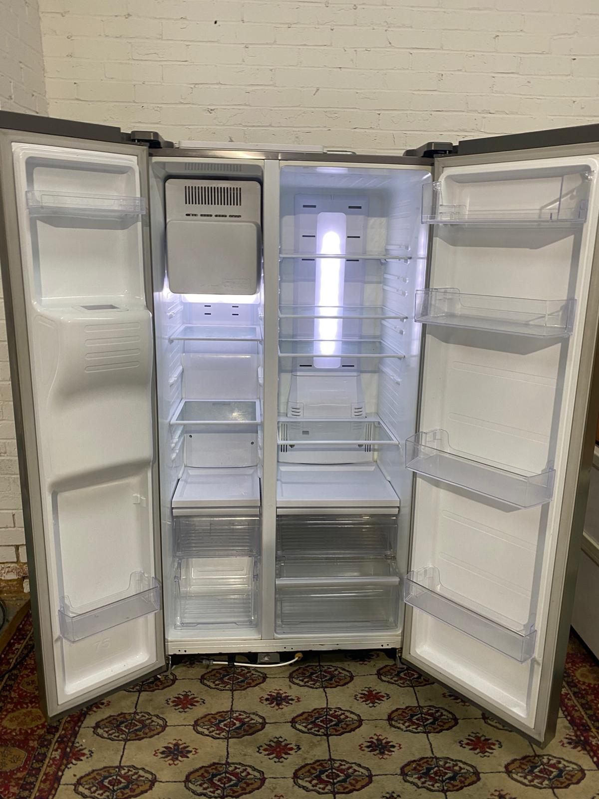 🚚Beautiful Samsung Stainless Steel Double Door 90CM Wide Frost Free Plumb In American Fridge Freezer For Sale