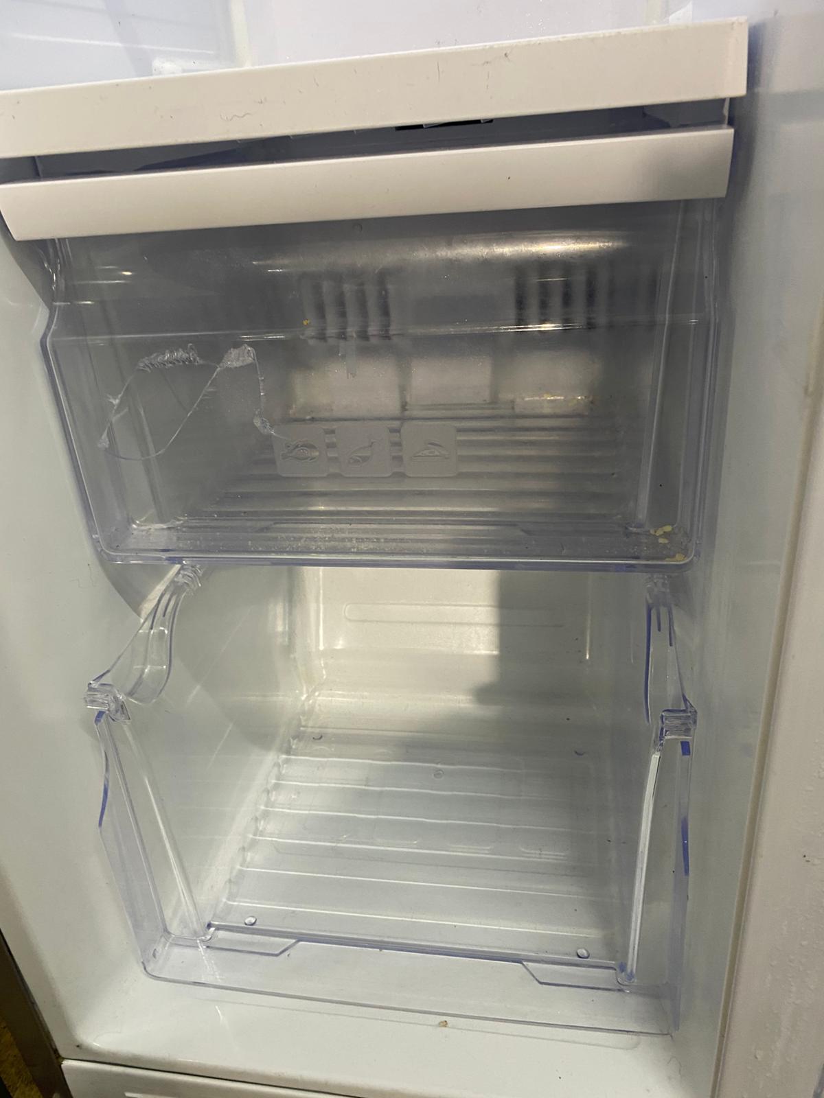 🚚Beautiful Samsung Stainless Steel Double Door 90CM Wide Frost Free Plumb In American Fridge Freezer For Sale