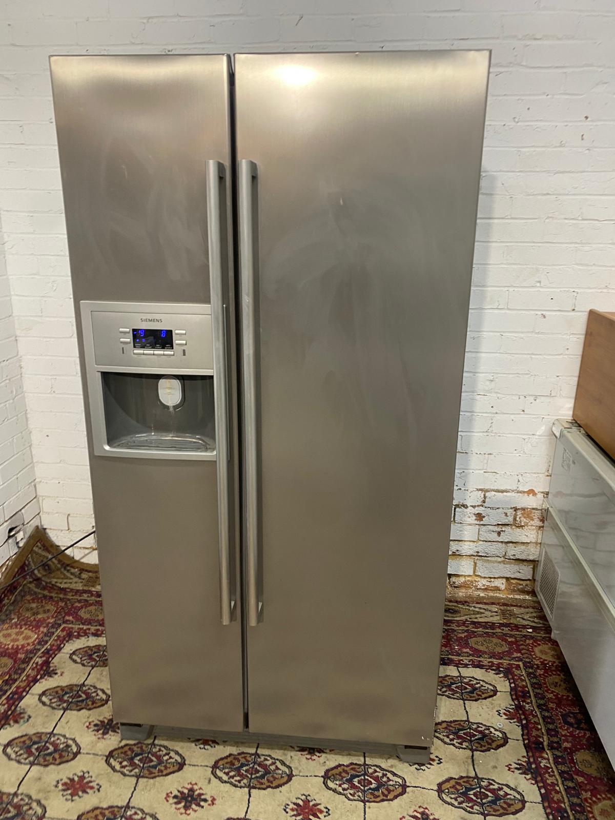 🚚Beautiful Siemens Stainless Steel Double Door 90CM Wide Frost Free Plumb In American Fridge Freezer For Sale