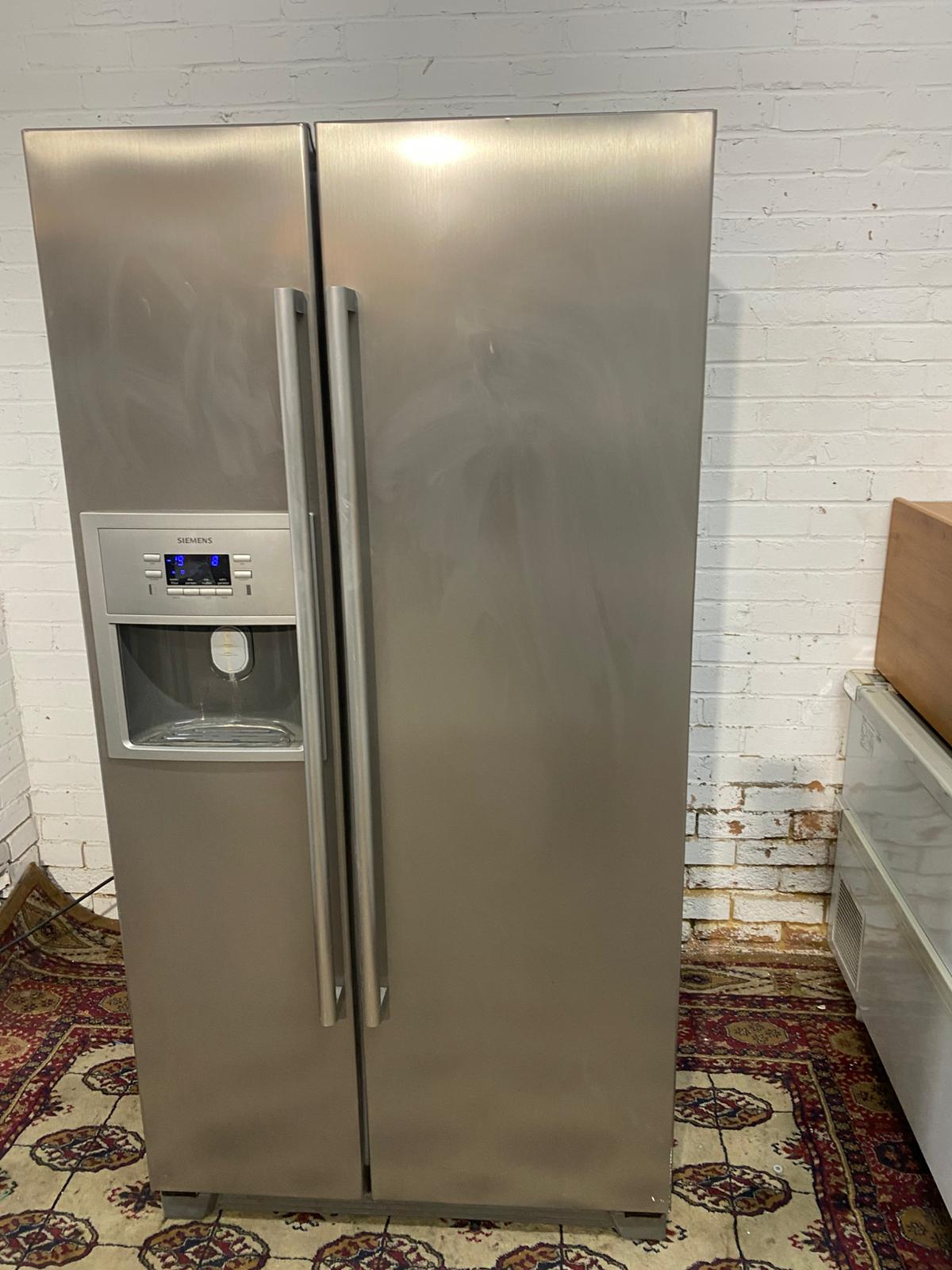🚚Beautiful Siemens Stainless Steel Double Door 90CM Wide Frost Free Plumb In American Fridge Freezer For Sale