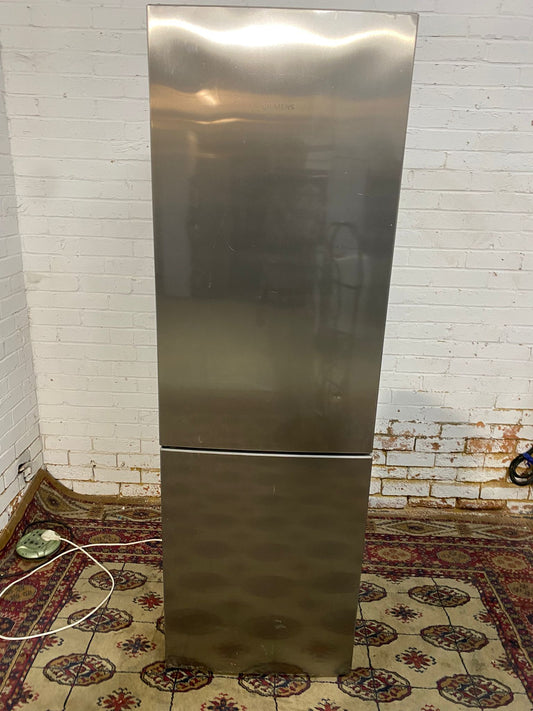 🚚FREE DELIVERY Siemens 185CM Tall Stainless Steel Fridge Freezer For Sale