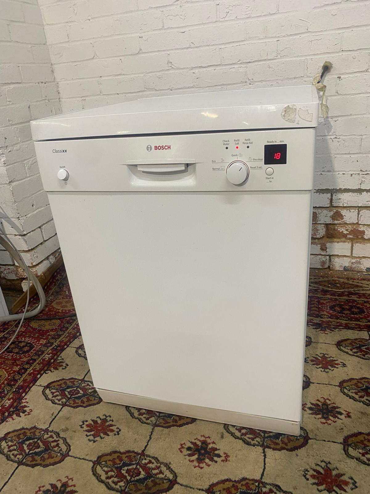 🚚Beautiful Bosch 60CM Dish Washer For Sale