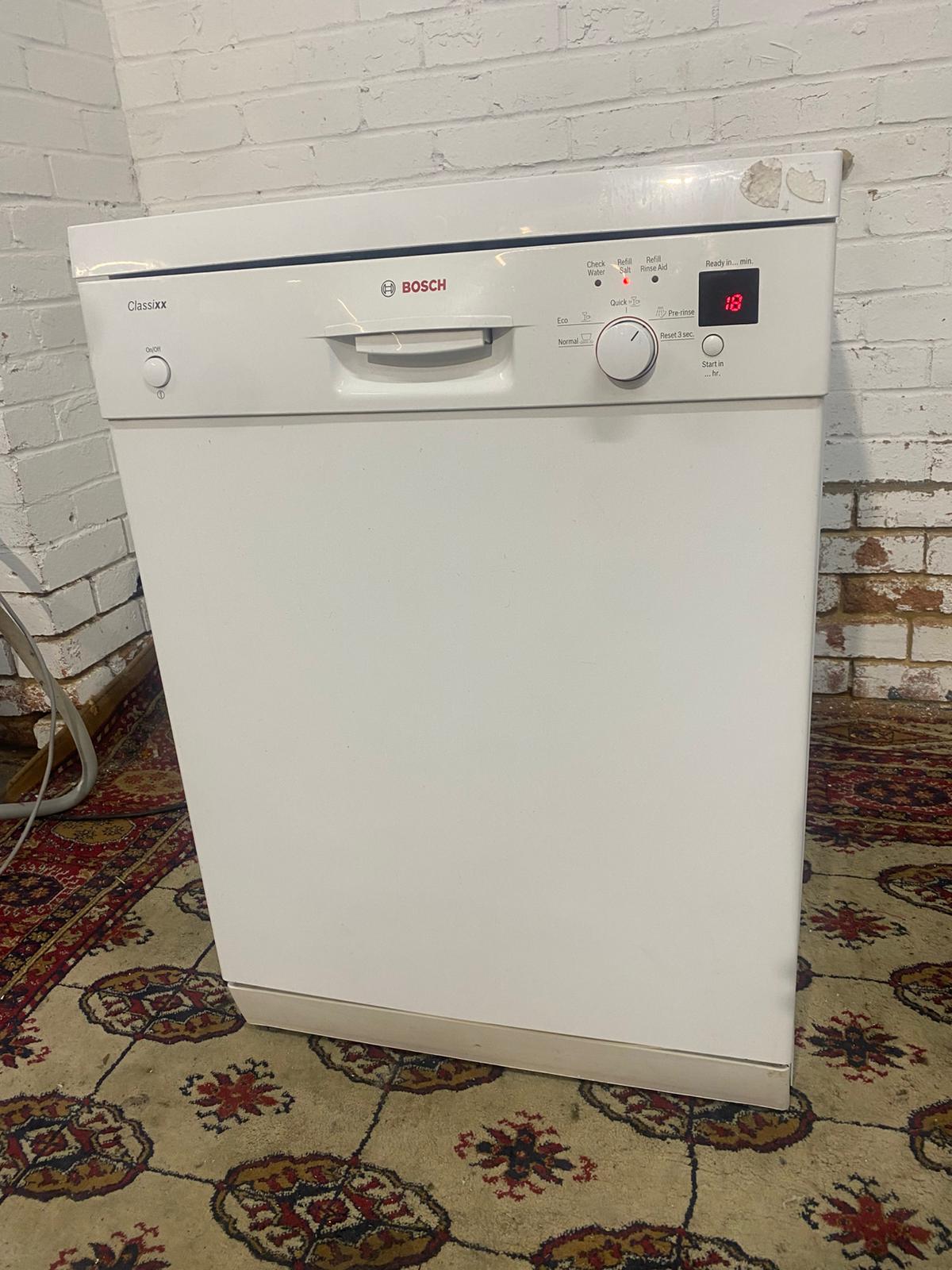 🚚Beautiful Bosch 60CM Dish Washer For Sale