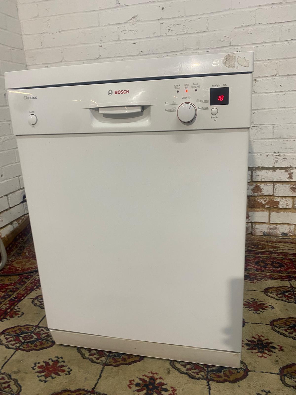 🚚Beautiful Bosch 60CM Dish Washer For Sale