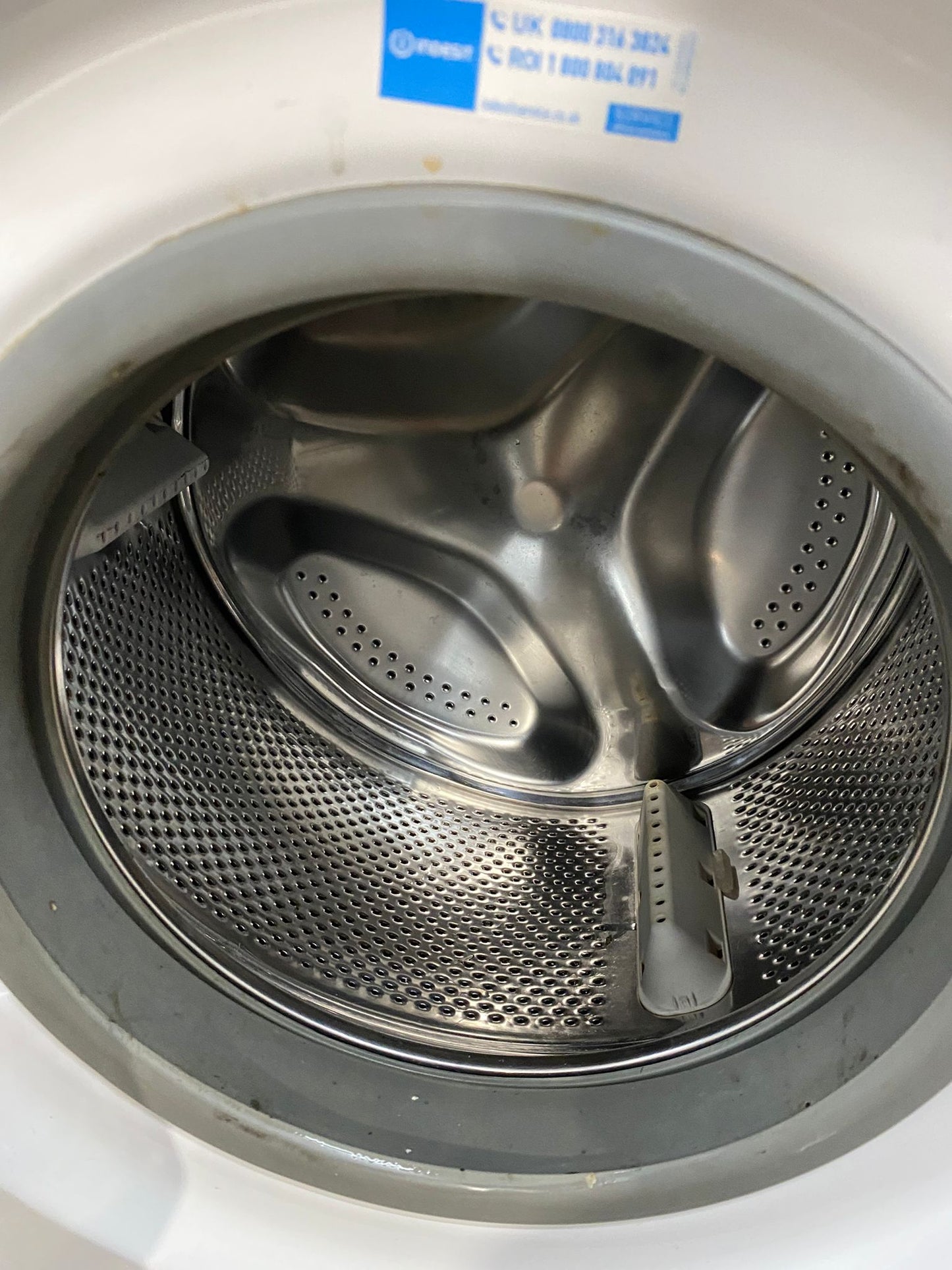 🚚Beautiful Latest Model Indesit 8KG A+ Energy Washing Machine For Sale