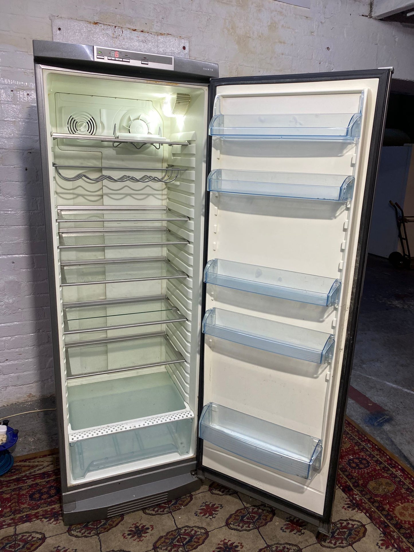 Frost free fridge