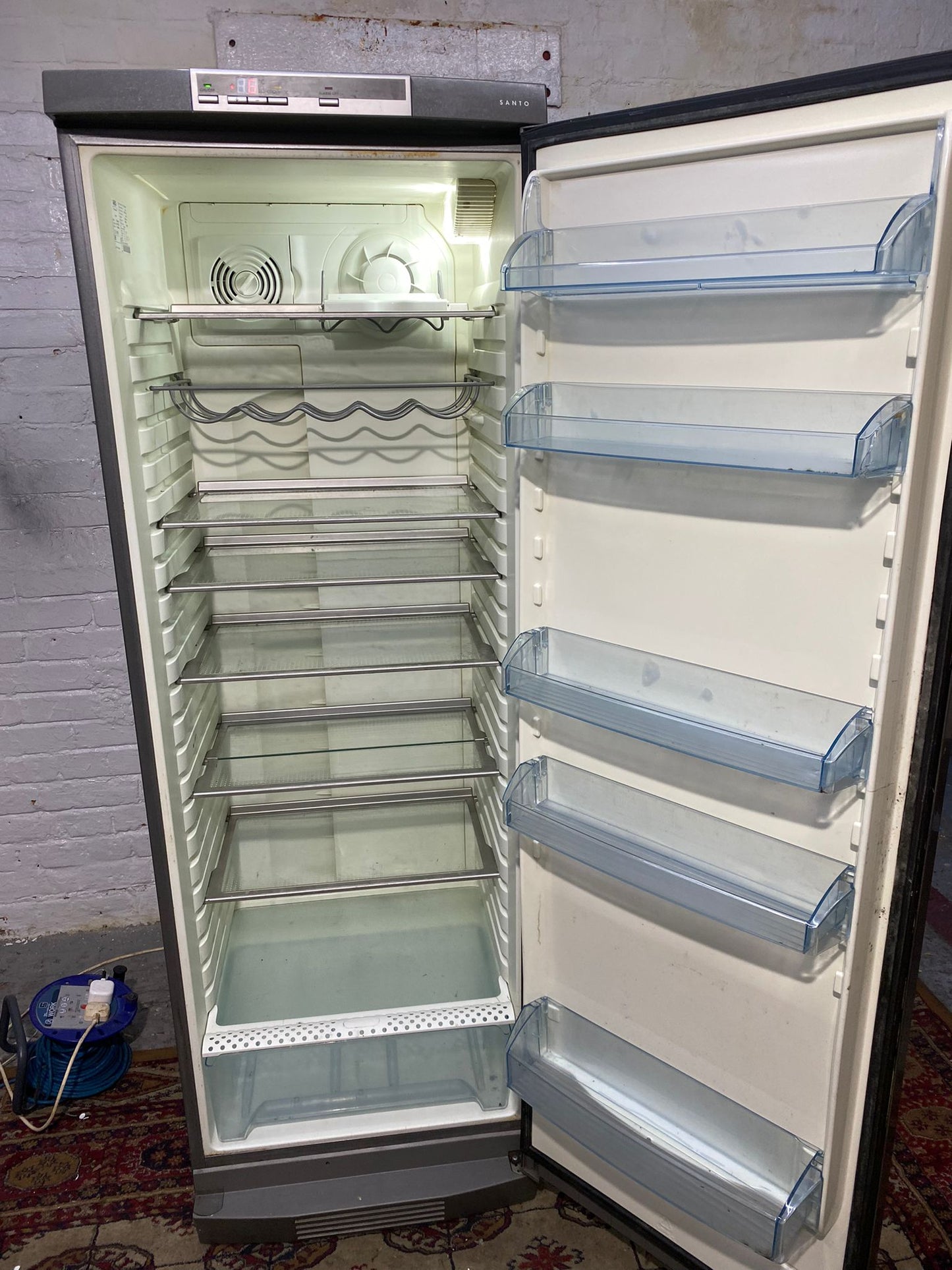 Frost free fridge