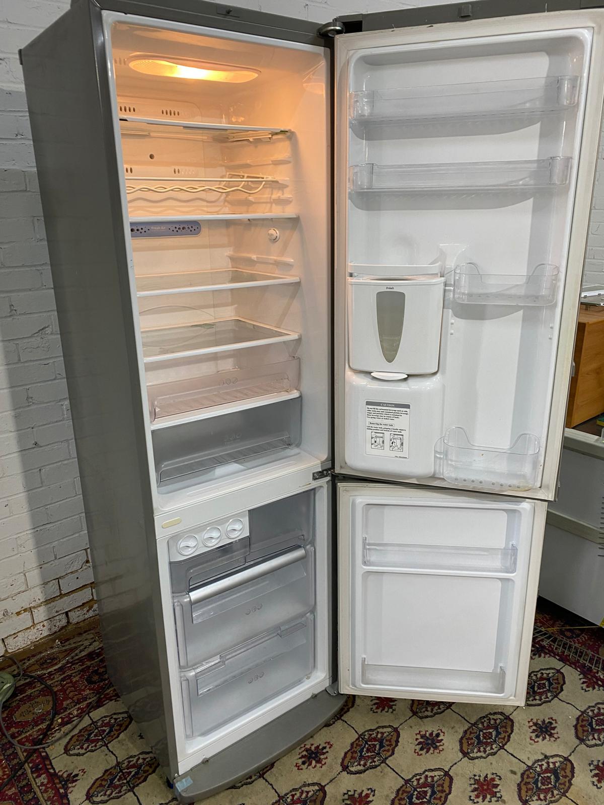 🚚Beautiful LGTall 2M Stainless Steel Fridge Freezer With Water Dispenser For Sale