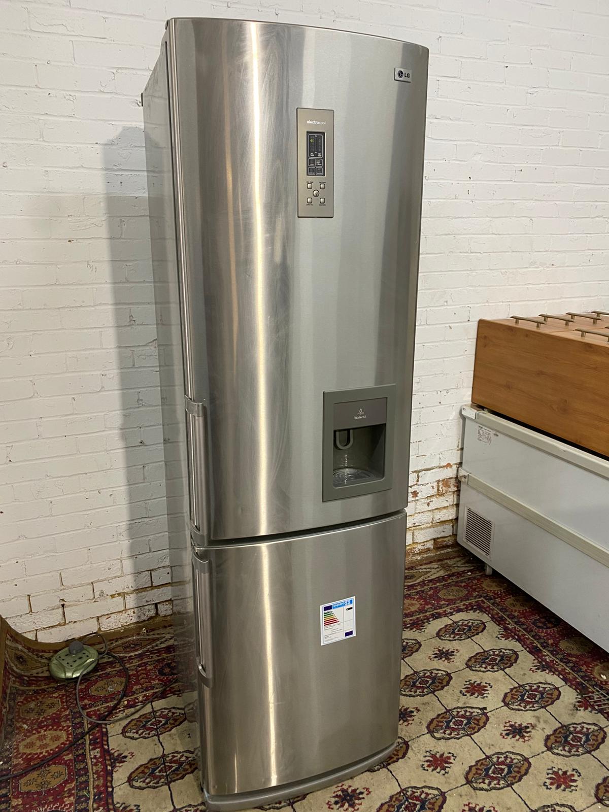 🚚Beautiful LGTall 2M Stainless Steel Fridge Freezer With Water Dispenser For Sale