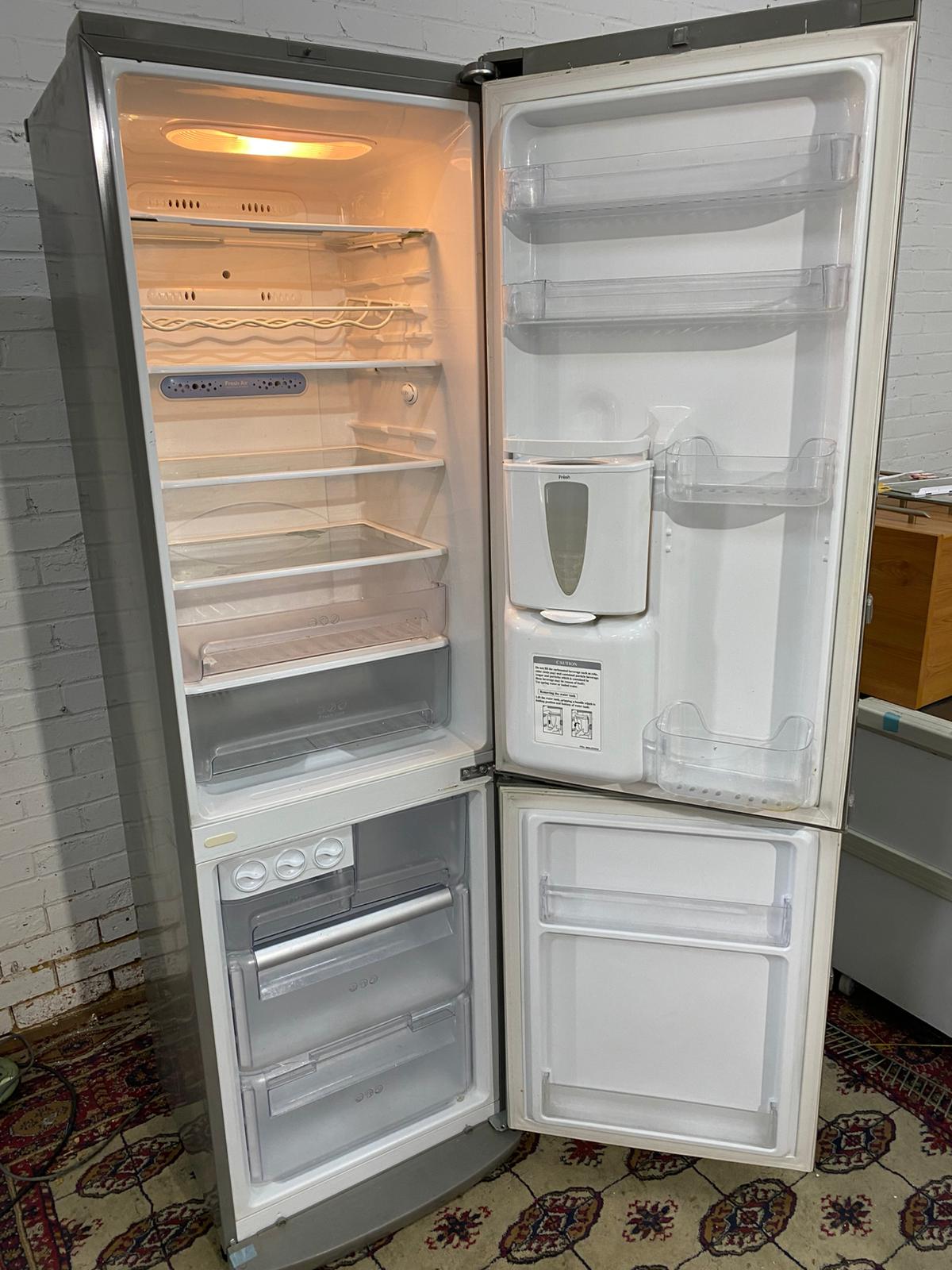🚚Beautiful LGTall 2M Stainless Steel Fridge Freezer With Water Dispenser For Sale