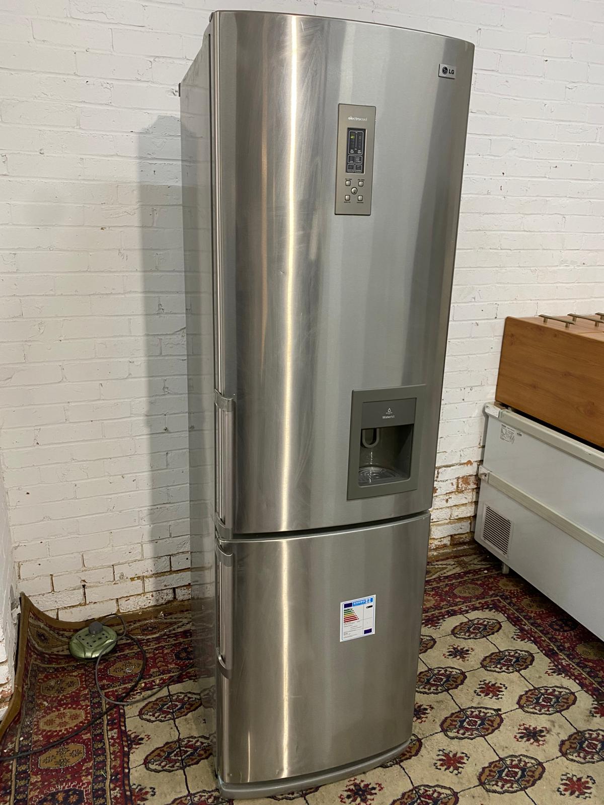 🚚Beautiful LGTall 2M Stainless Steel Fridge Freezer With Water Dispenser For Sale