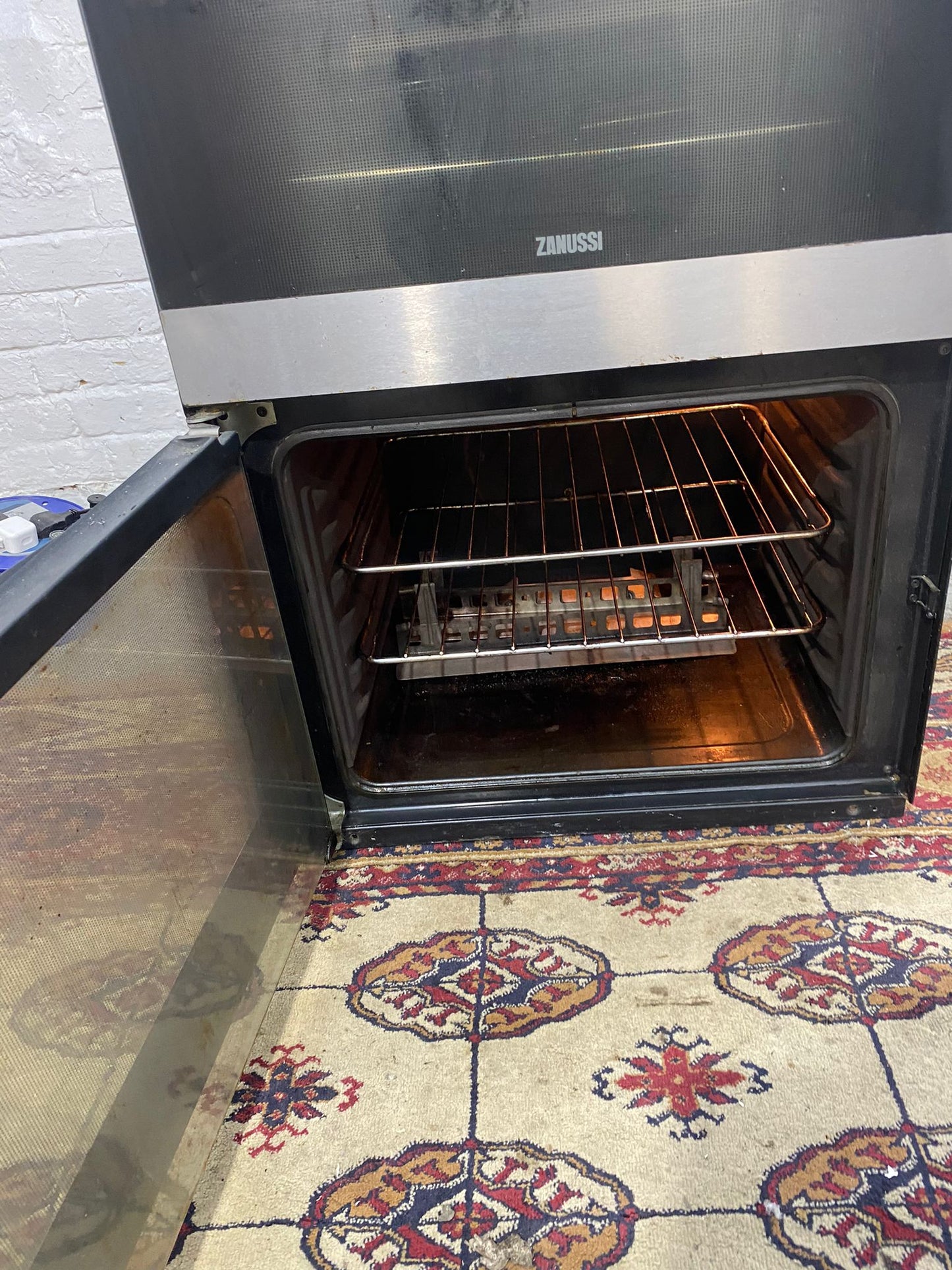 FREE DELIVERY Beautiful Black Zanussi 60CM Gas Cooker With Dual Oven/Grill For Sale