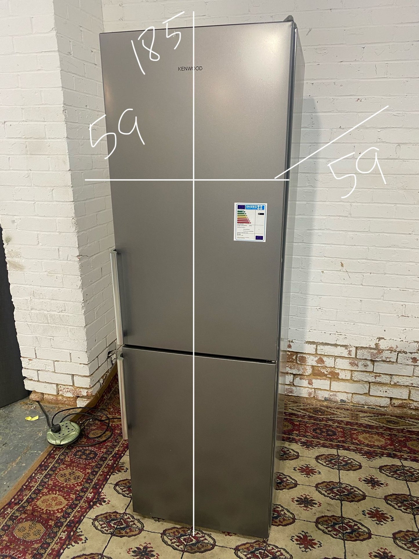 🚚Beautiful Tall Kenwood Grey Fridge Freezer For Sale
