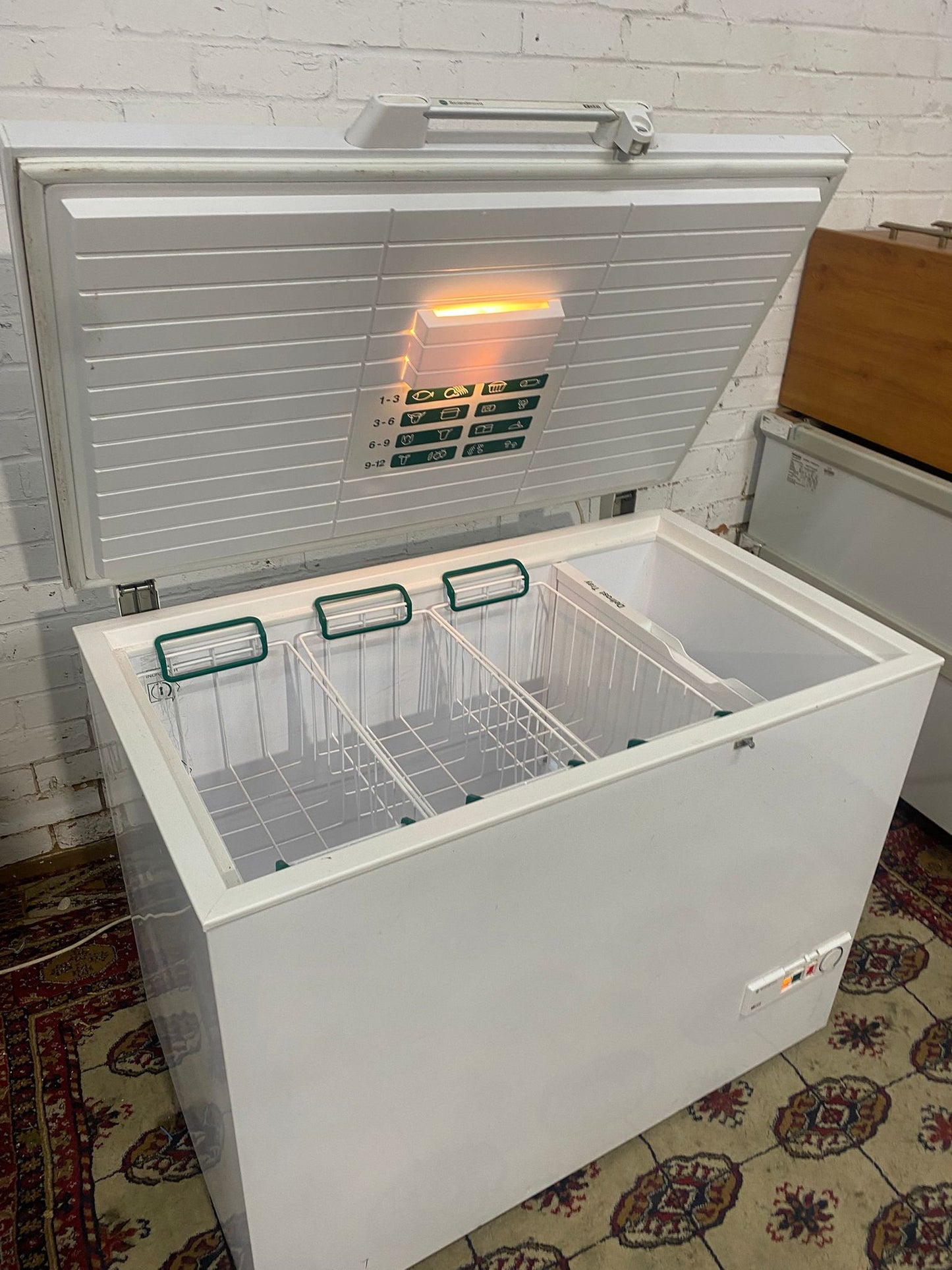 🚚300 Litre Chest Freezer For Sale