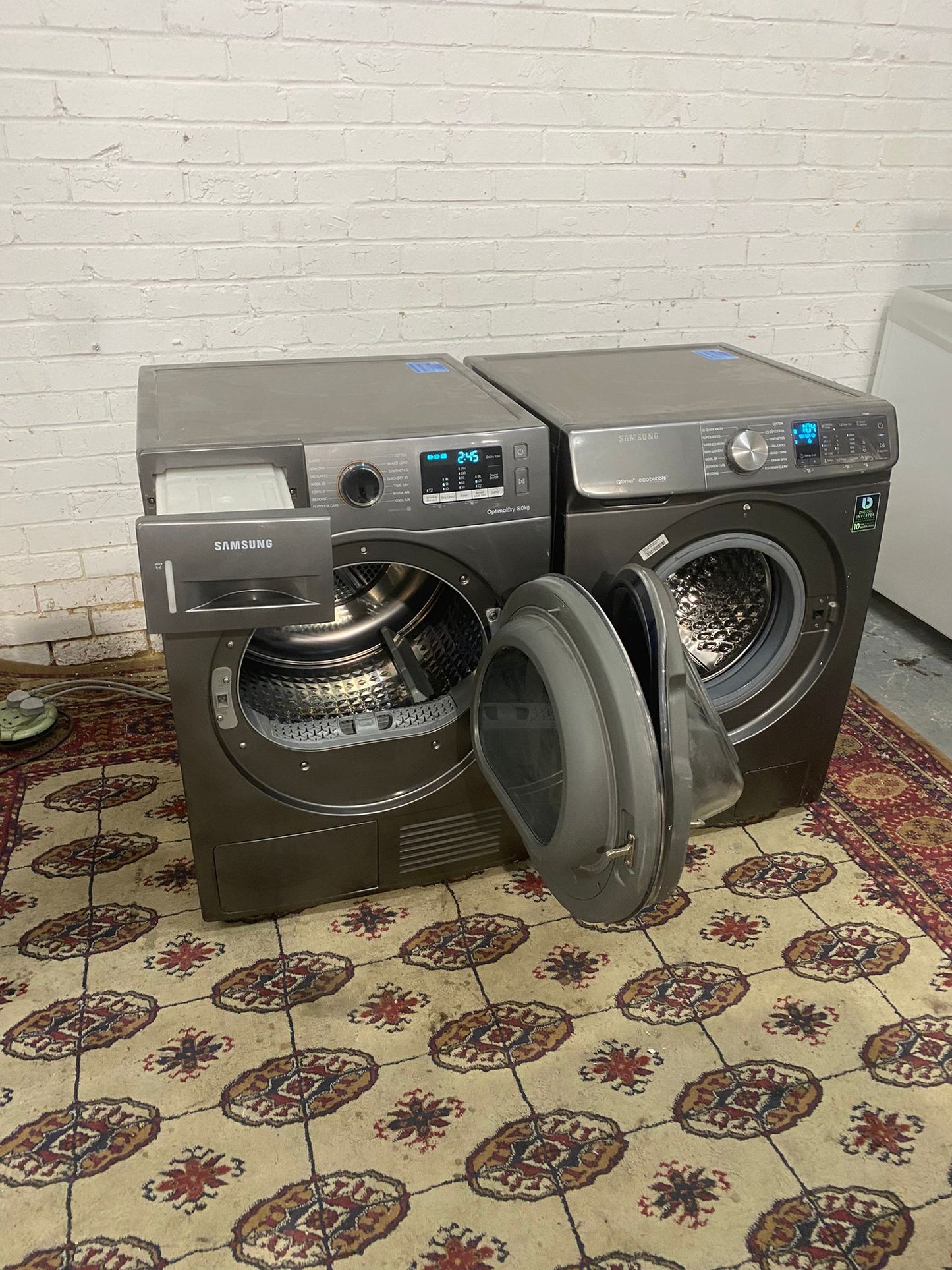 Washer & Condenser Dryer Pair