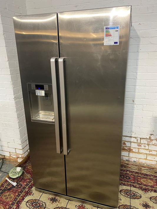 🚚Samsung Stainless Steel Double Door 90CM Wide Frost Free Plumb In American Fridge Freezer For Sale