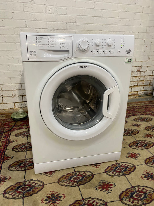 FREE DELIVERY Beautiful 9Kg HotPoint Large Drum In White Washing Machine For Sale