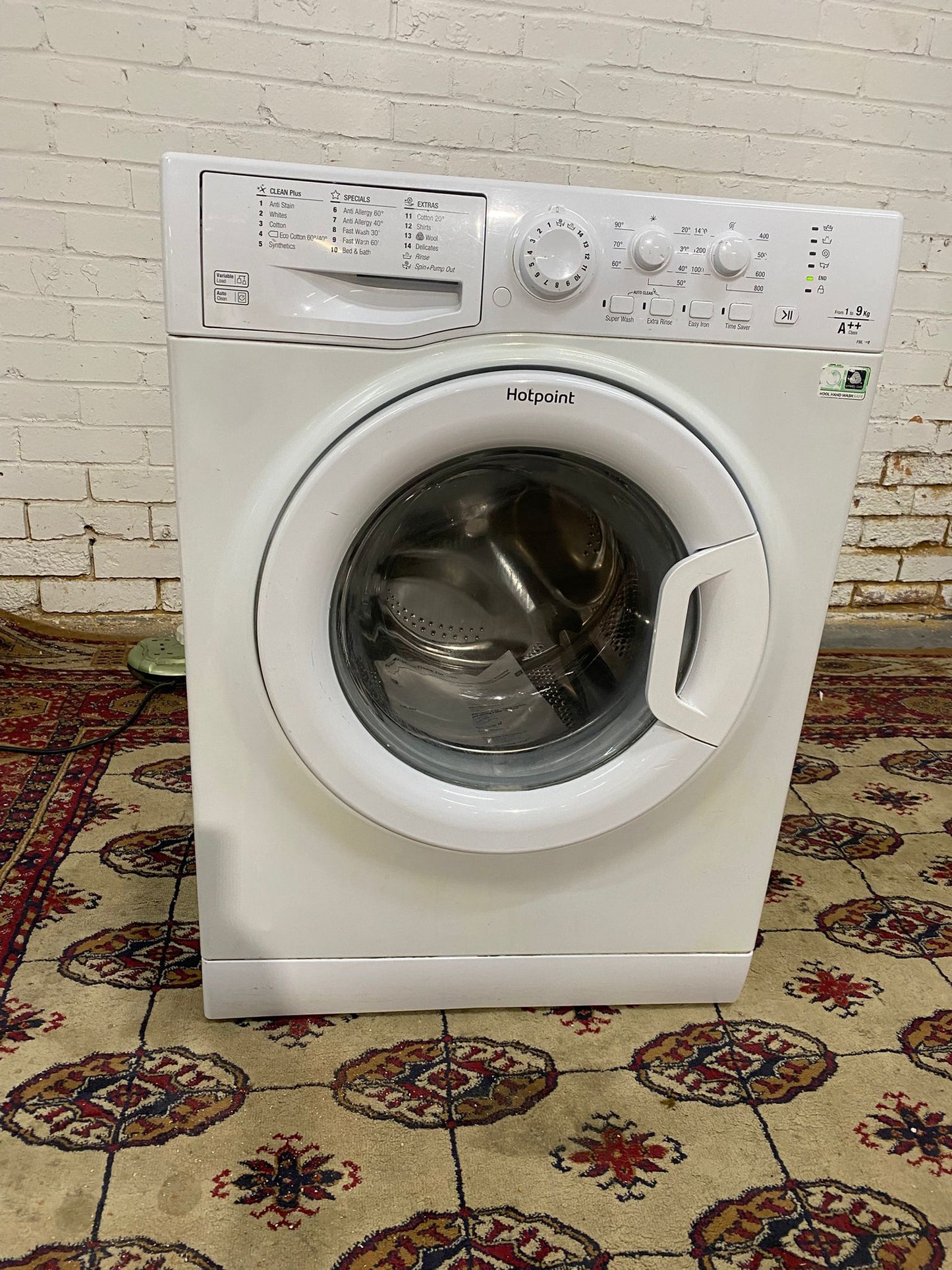 FREE DELIVERY Beautiful 9Kg HotPoint Large Drum In White Washing Machine For Sale