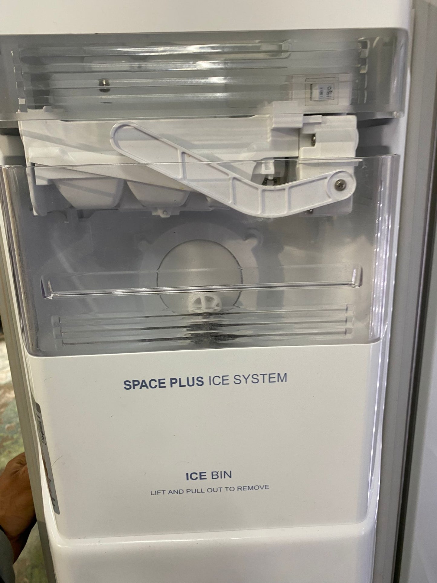 🚚LG Triple Door 90CM Wide Frost Free Plumb In American Fridge Freezer For Sale