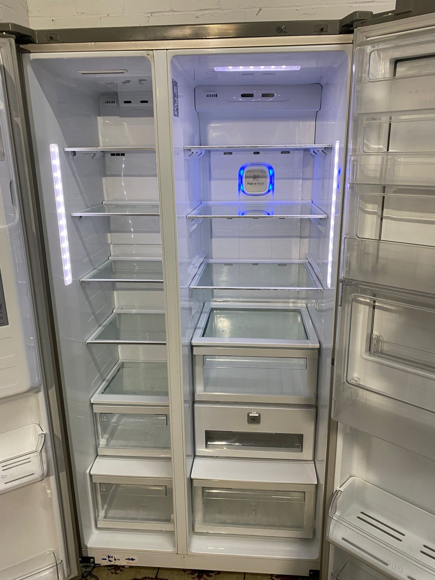 🚚LG Triple Door 90CM Wide Frost Free Plumb In American Fridge Freezer For Sale