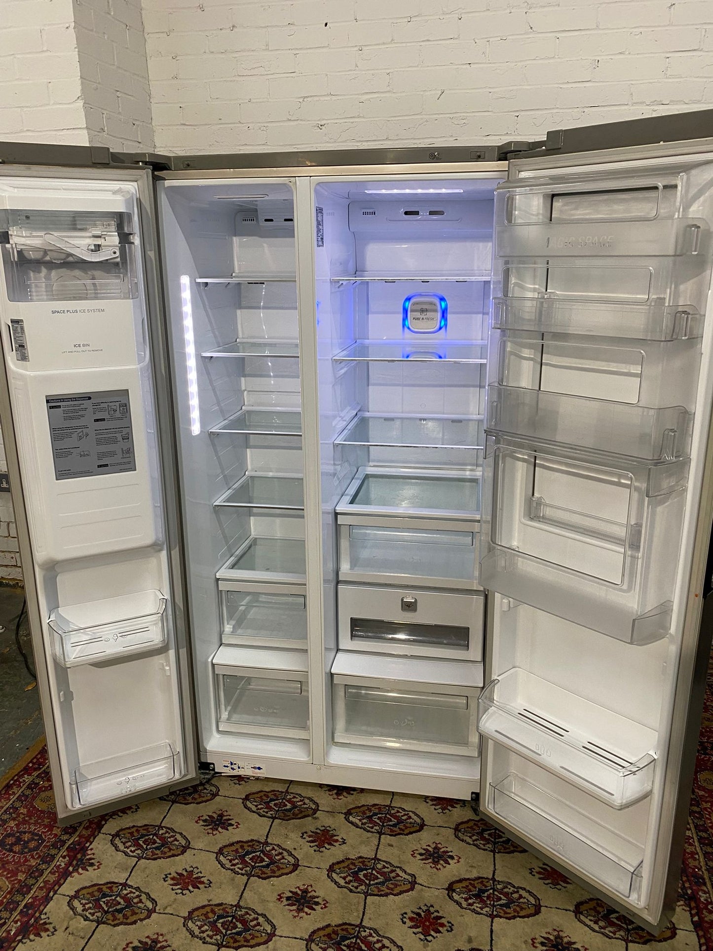 🚚LG Triple Door 90CM Wide Frost Free Plumb In American Fridge Freezer For Sale