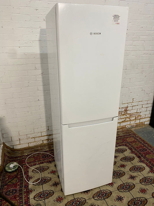 🚚Bosch 185 CM Tall  Fridge Freezer Frost Free For Sale