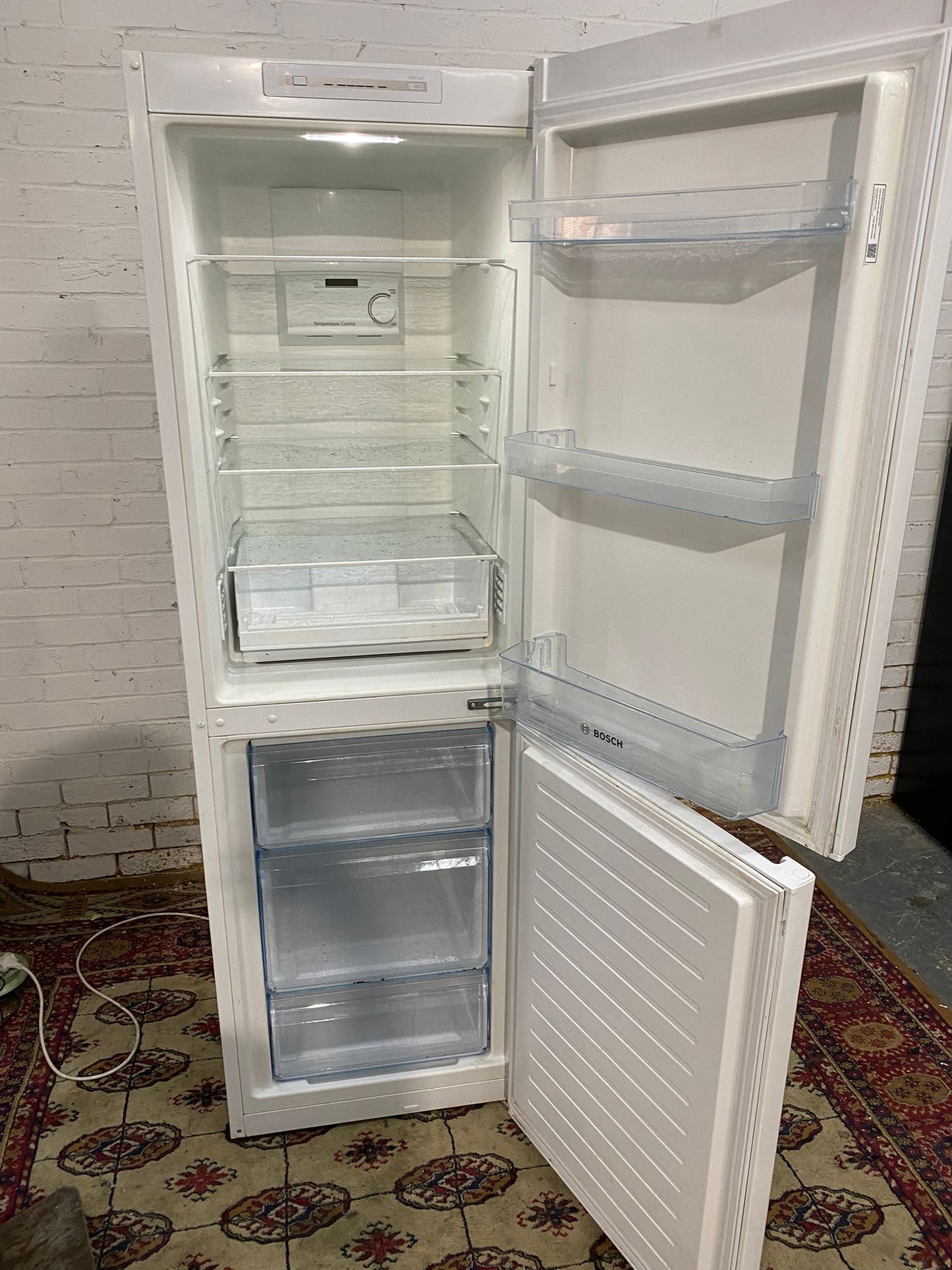 🚚Bosch 185 CM Tall  Fridge Freezer Frost Free For Sale