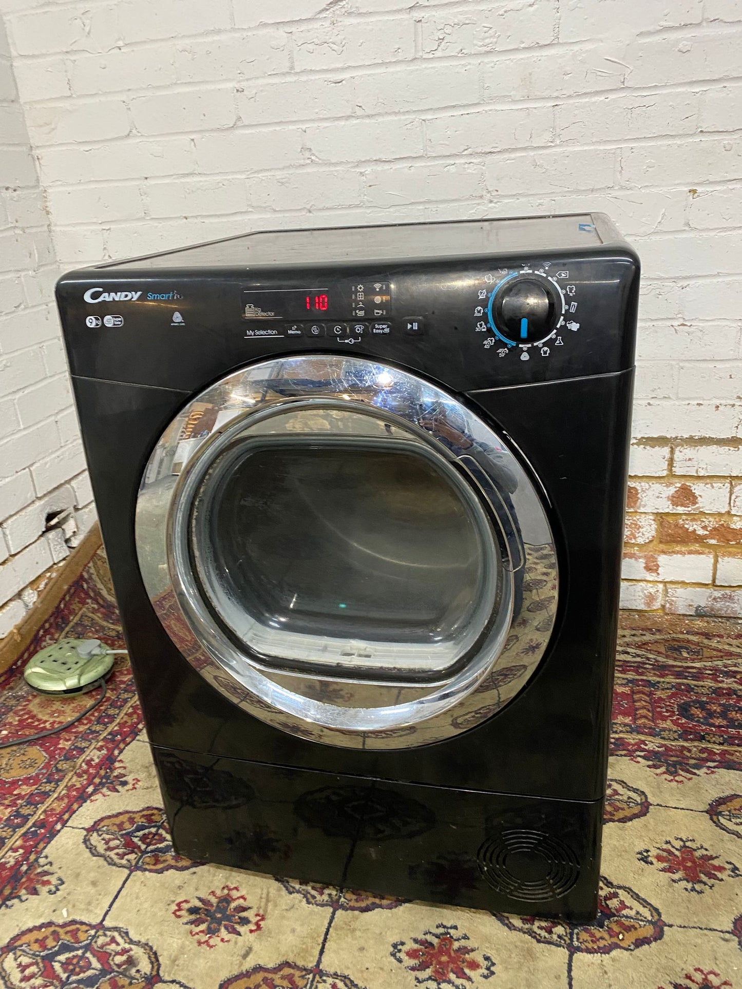 Beautiful Candy Black 9KG Glass Door Condenser Dryer With HeatPump For Sale